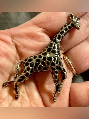Vintage Black Silver Giraffe Brooch - Unbranded